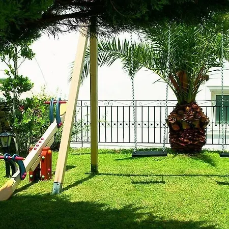 Paradise Art Szálloda Ándros