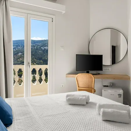 天堂艺术酒店 4* Ándros