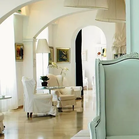 Hotel Paradise Art 4*