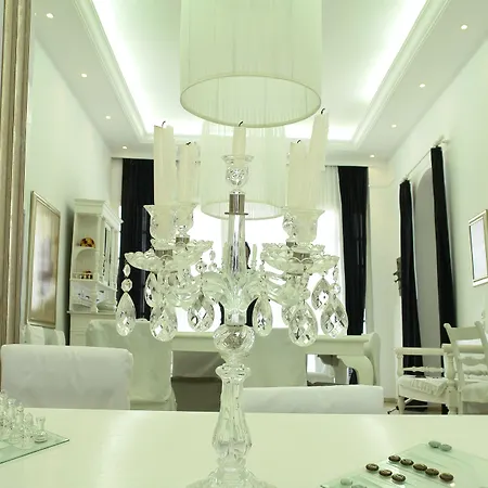 Paradise Art By Mr And Mrs White 4*