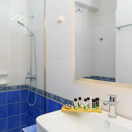 Paradise Art Hotel Andros Town