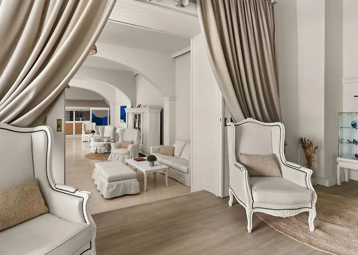 Paradise Art Hotel Ándros