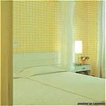 Paradise Art Hotel 4*